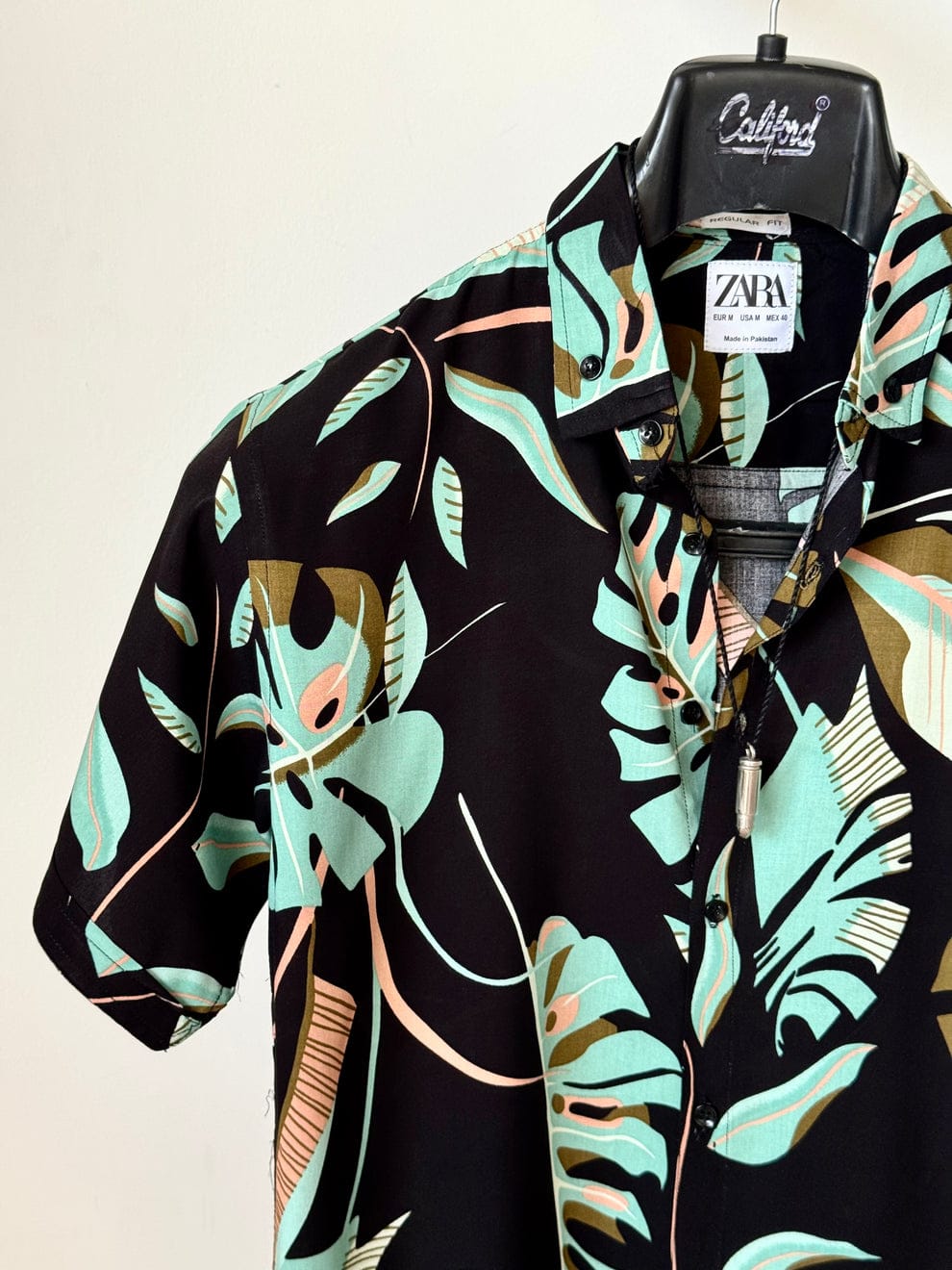 Tropical Palm Paradise Breeze