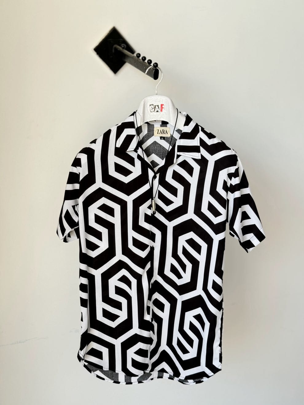 Labyrinth Geometric Look